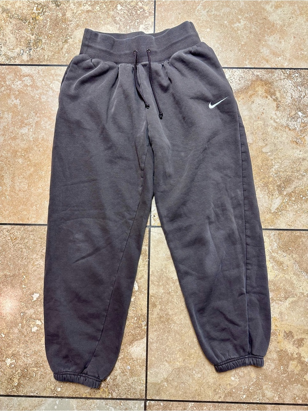 Women's Brown High-waisted Nike sweatpants